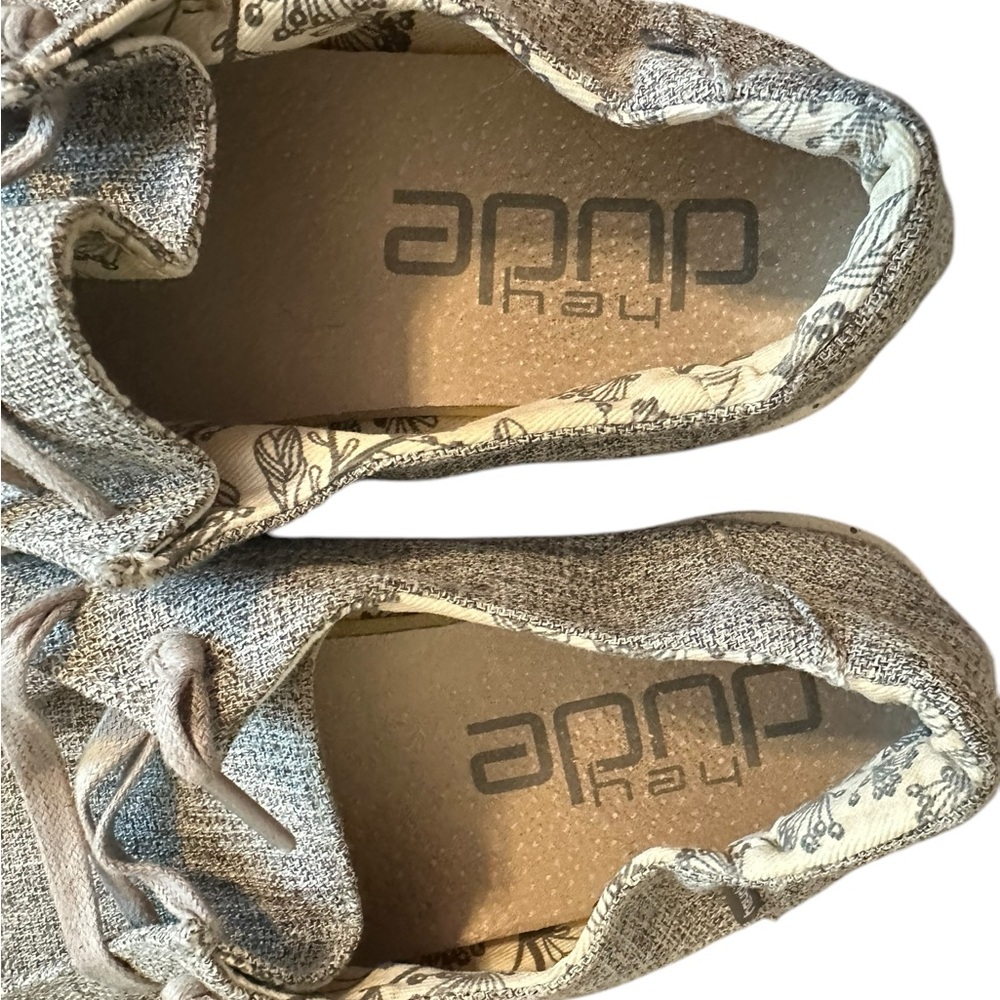 HEYDUDE Wendy Linen Shoes  Iron, Gray Size 10 - Picture 4 of 10